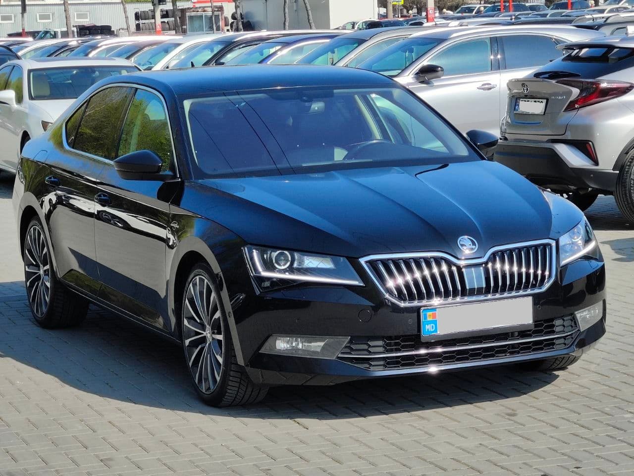 2016 Skoda Superb — Miniatură 3