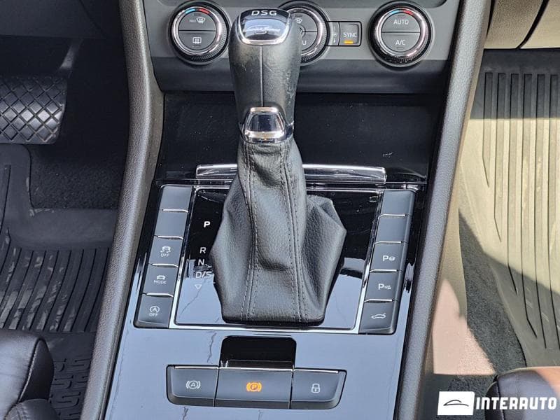 2016 Skoda Superb — Miniatură 13