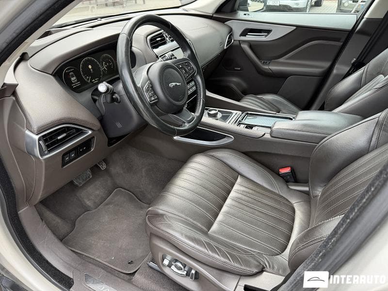 2016 Jaguar F-Pace — Miniatură 9