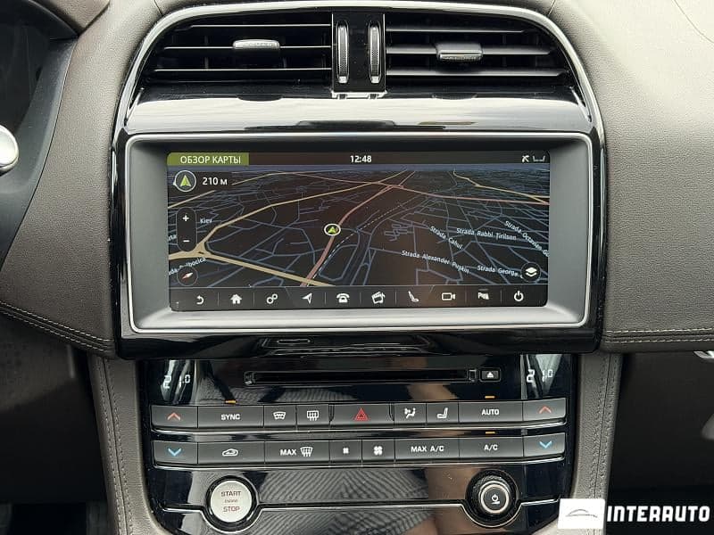 2016 Jaguar F-Pace — Miniatură 17