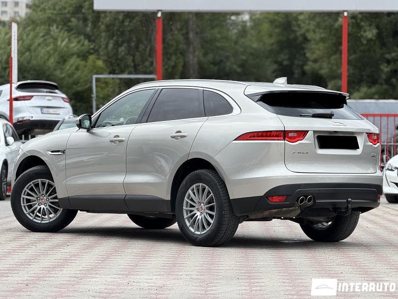 2016 Jaguar F-Pace — Miniatură 3