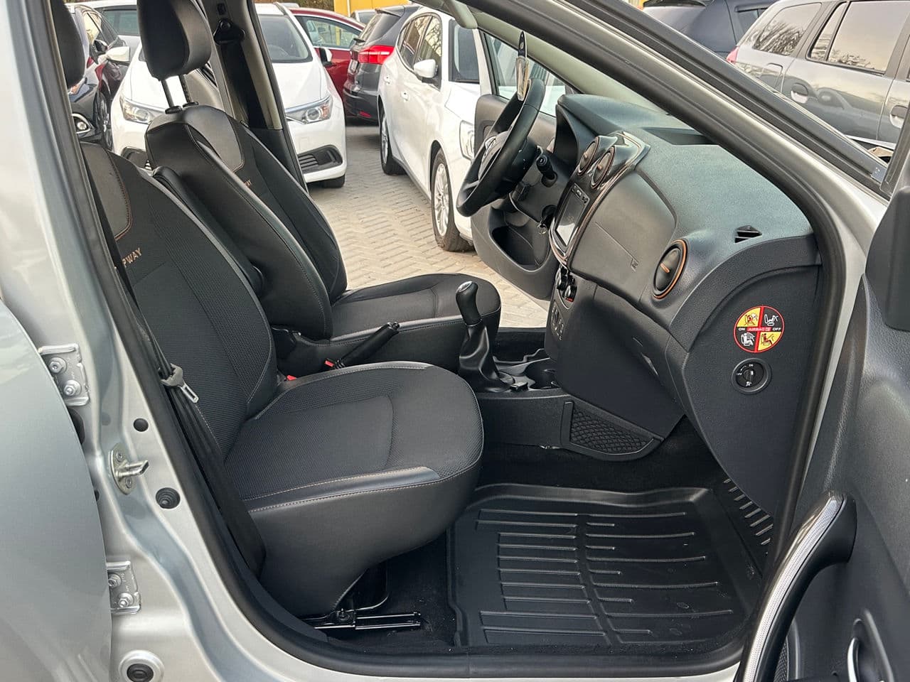 2017 Dacia Sandero Stepway — Miniatură 15
