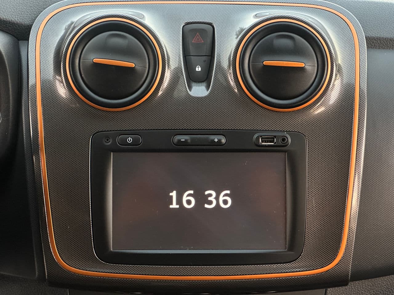2017 Dacia Sandero Stepway — Miniatură 9