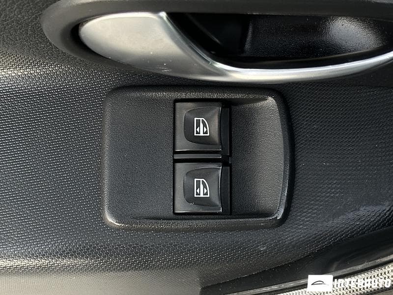 2017 Dacia Sandero Stepway — Miniatură 18