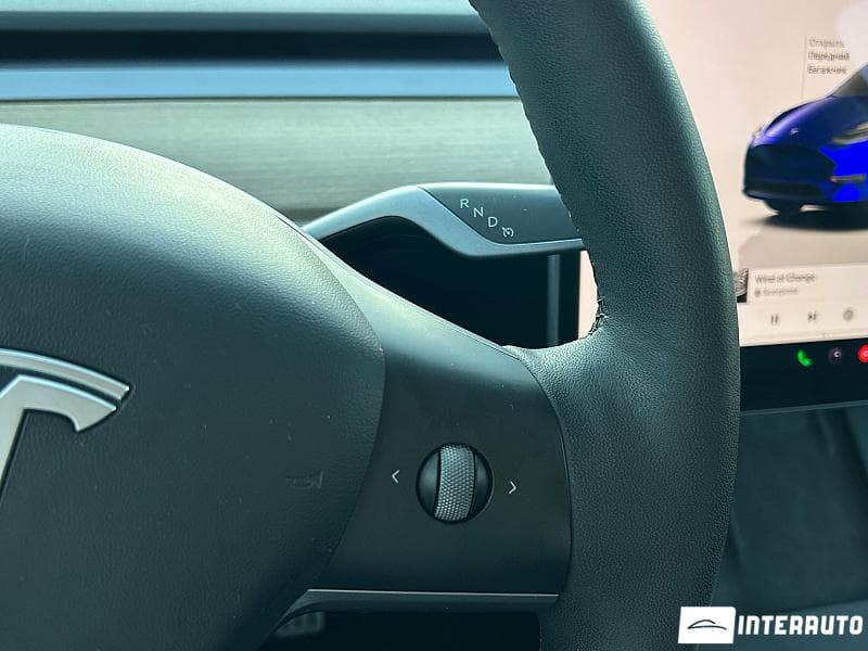 2022 Tesla Model Y — Miniatură 9