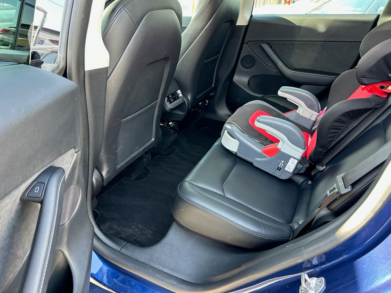 2022 Tesla Model Y — Miniatură 15