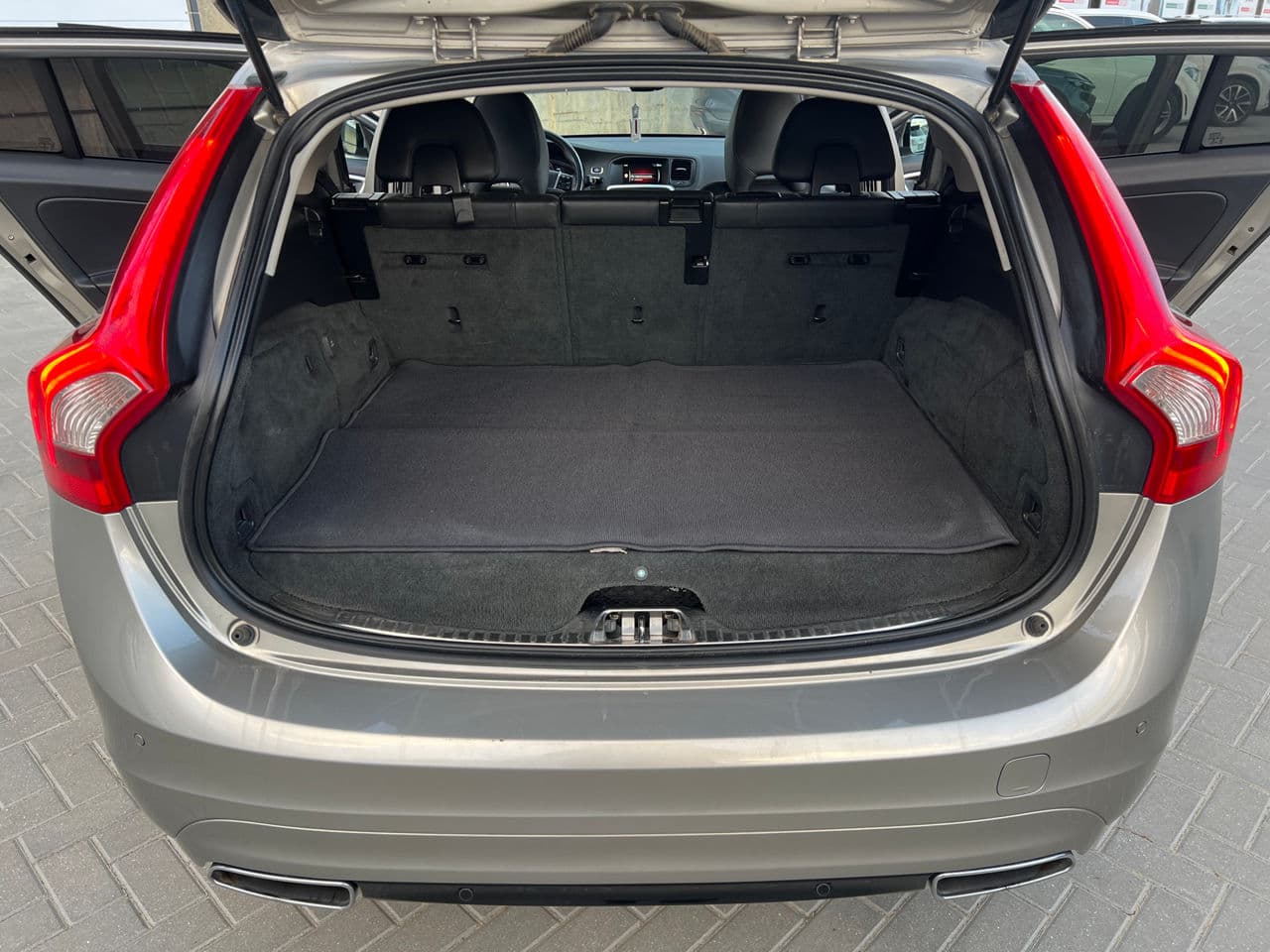 Volvo V 60 2014 — Миниатюра 19