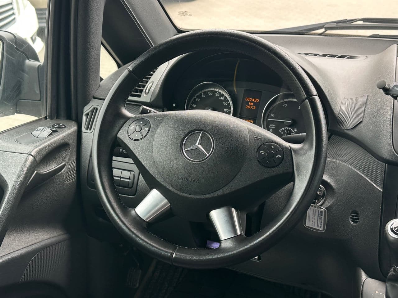 Mercedes Viano 2012 — Миниатюра 9