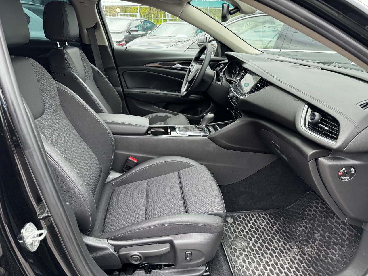 2021 Opel Insignia — Miniatură 14