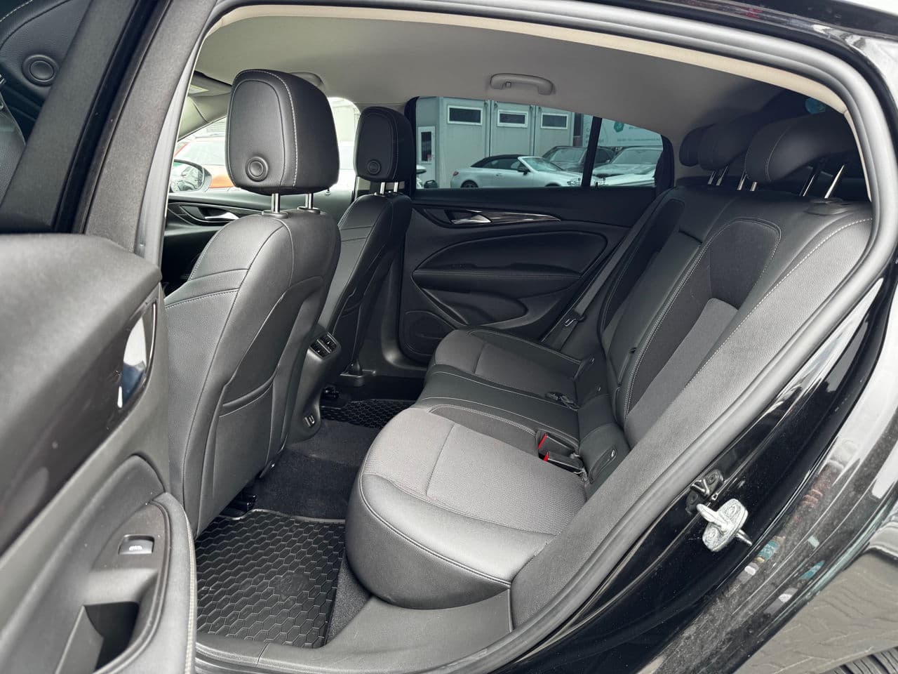 2021 Opel Insignia — Miniatură 6