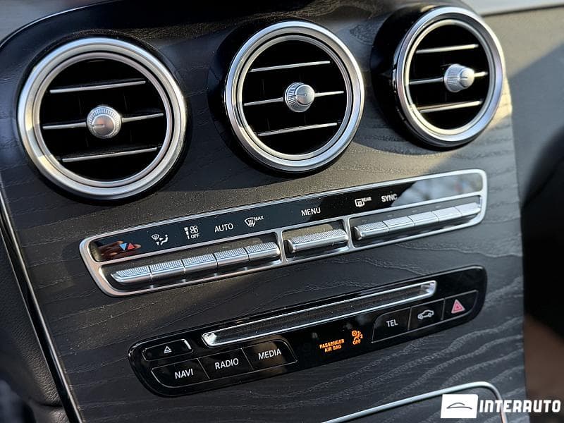 2018 Mercedes GLC 300 — Miniatură 16