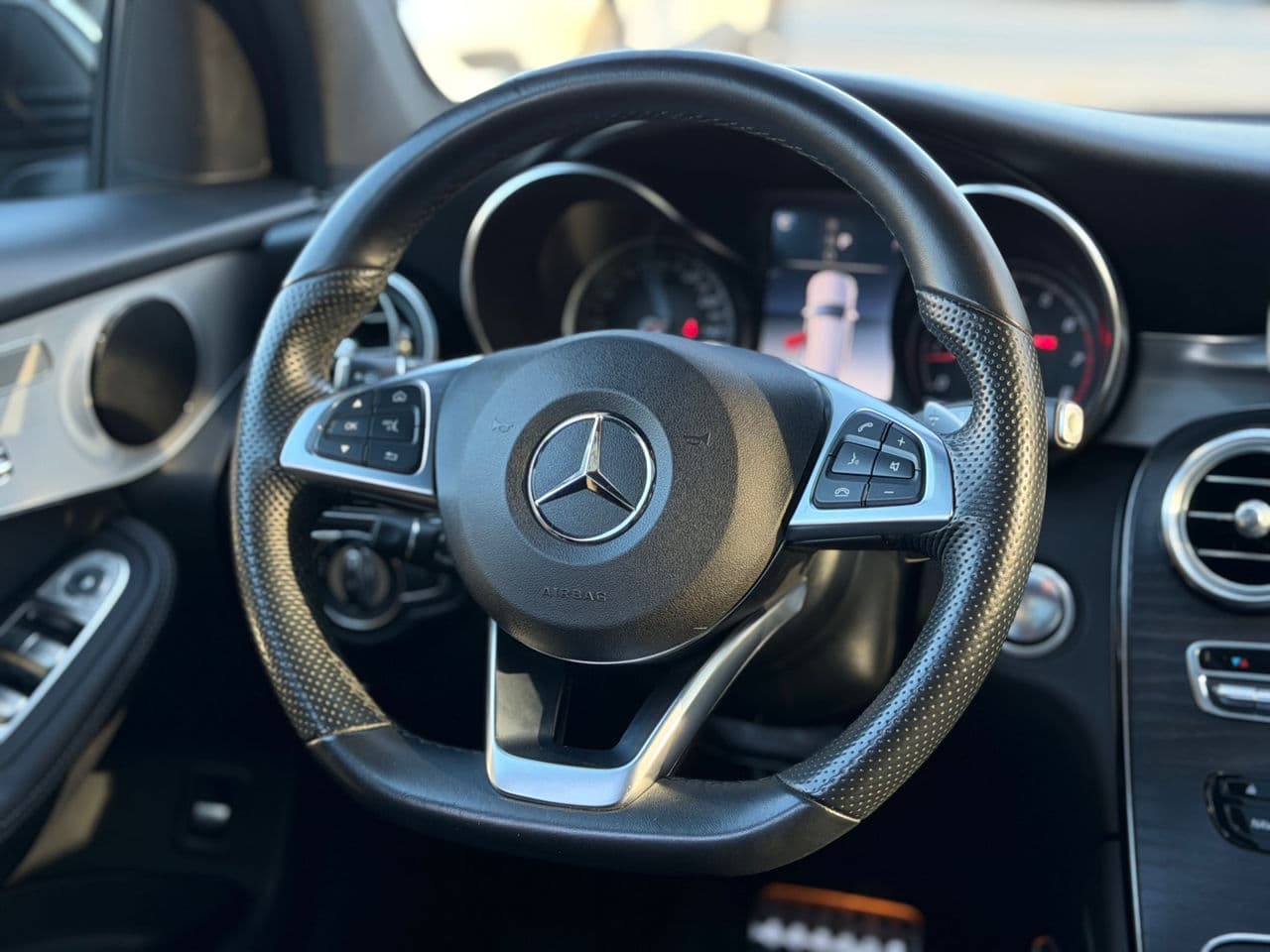 2018 Mercedes GLC 300 — Miniatură 12