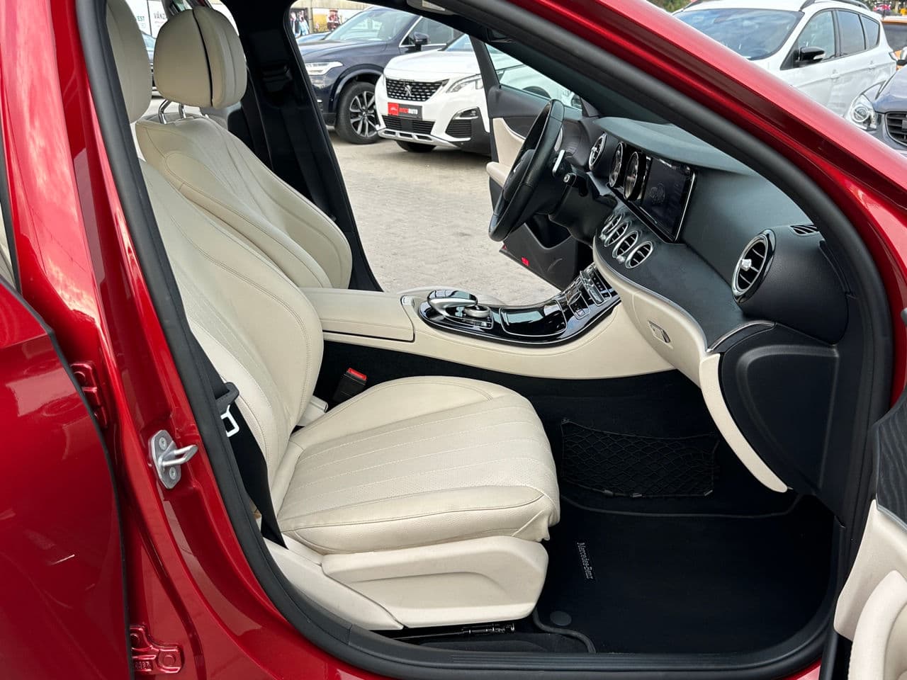 2017 Mercedes E 300 — Miniatură 15