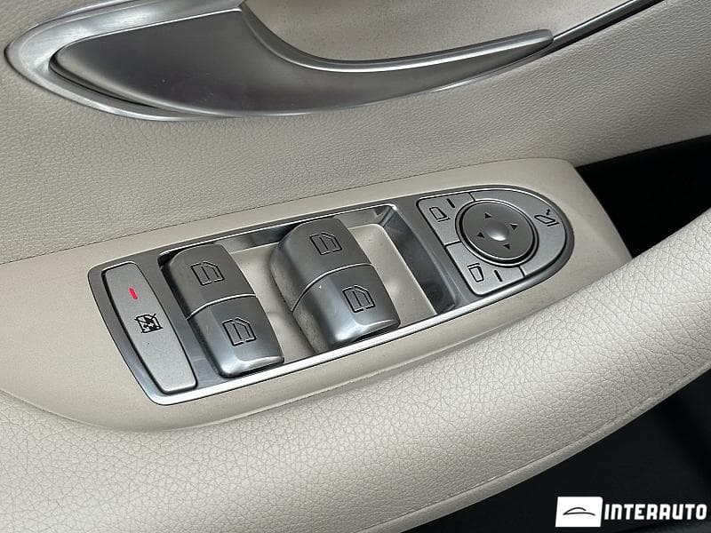 2017 Mercedes E 300 — Miniatură 20