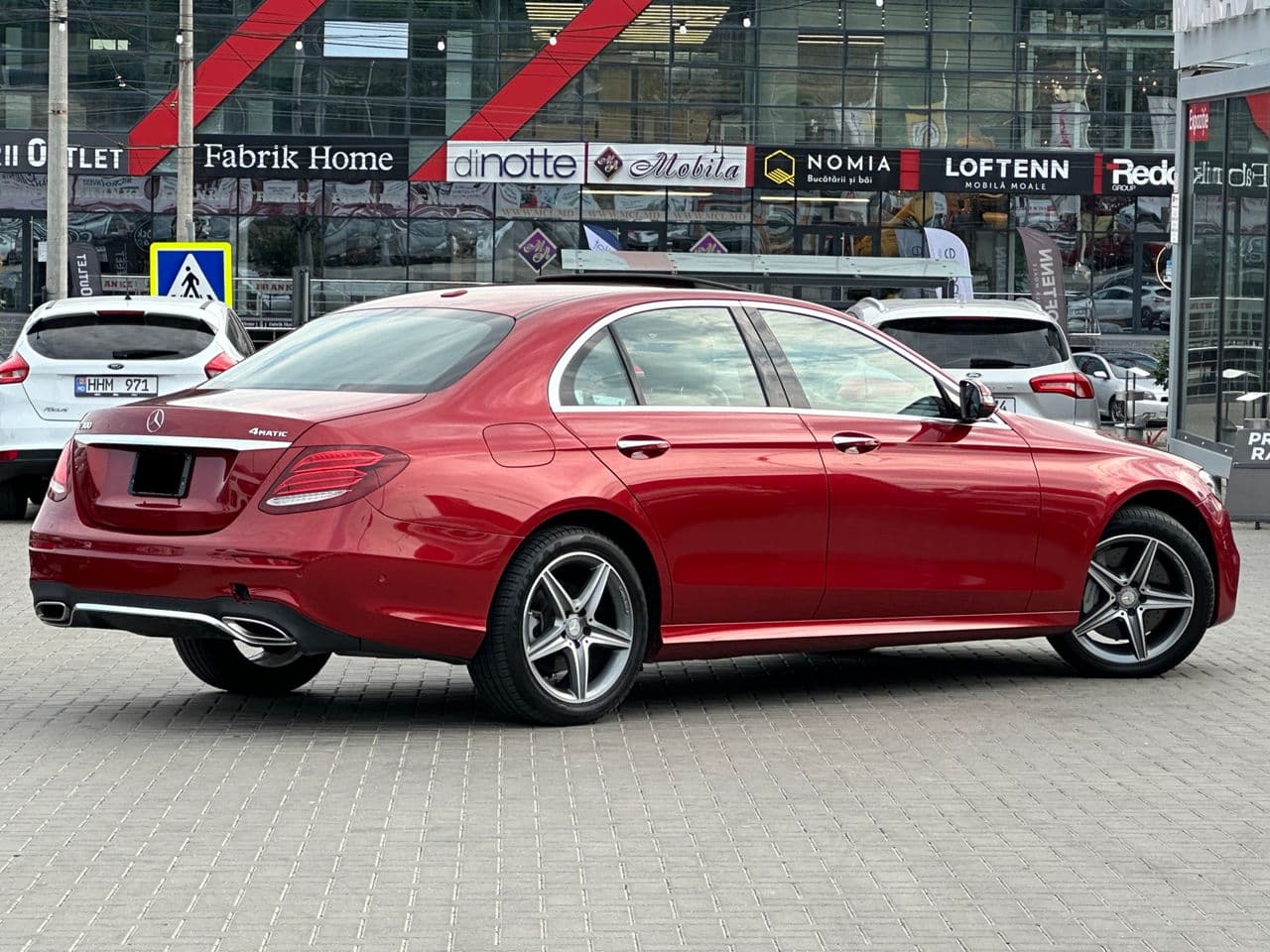 2017 Mercedes E 300 — Miniatură 3