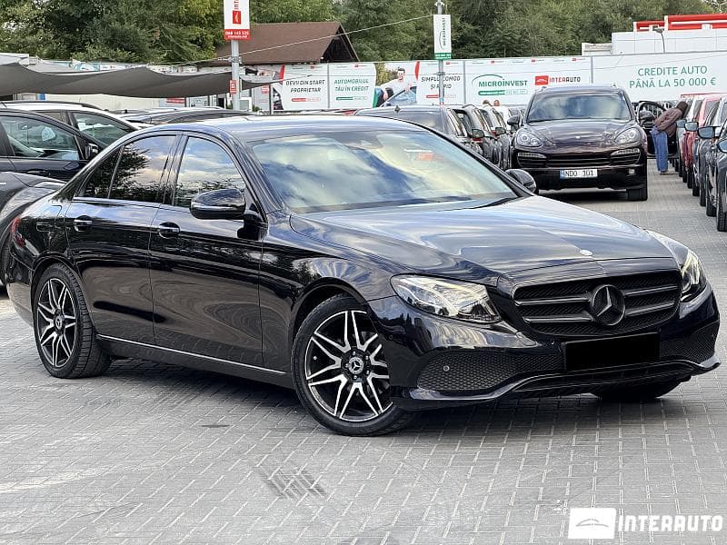 2016 Mercedes E 220 — Miniatură 3