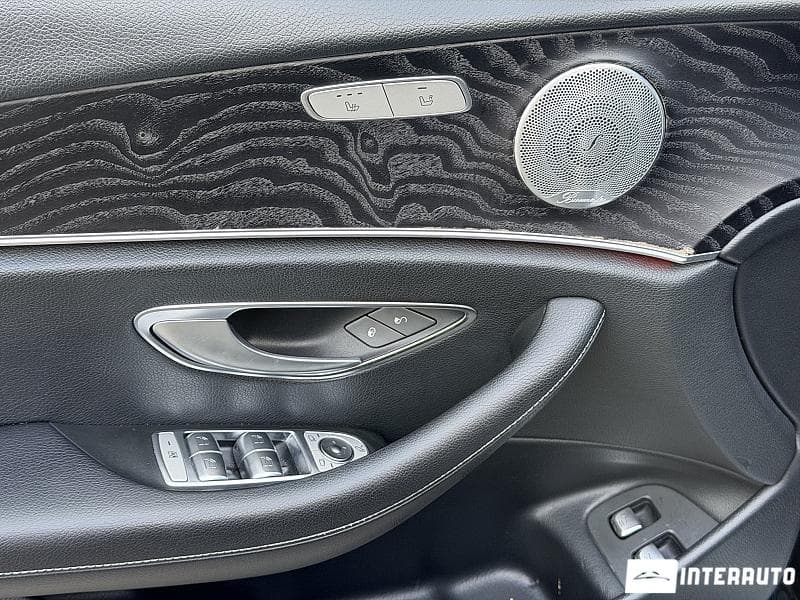 2016 Mercedes E 220 — Miniatură 16