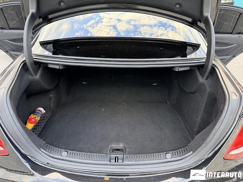 2016 Mercedes E 220 — Miniatură 18
