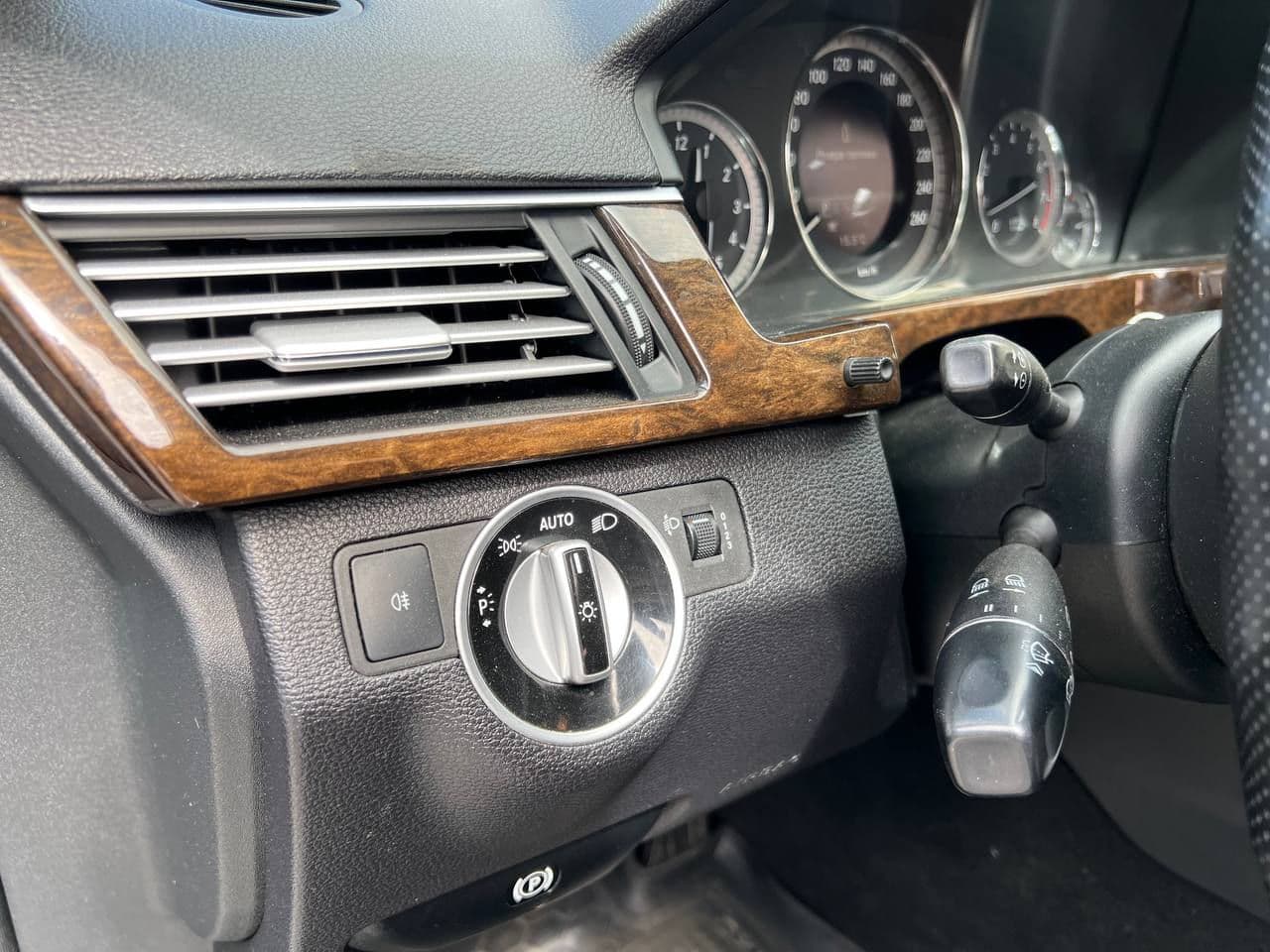 2012 Mercedes E 200 — Miniatură 14