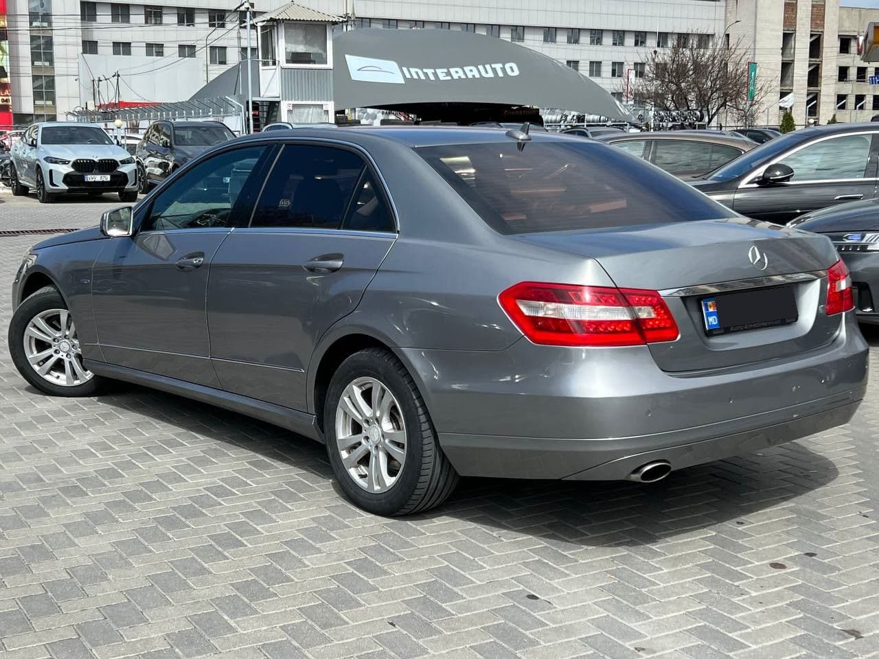 2012 Mercedes E 200 — Miniatură 2
