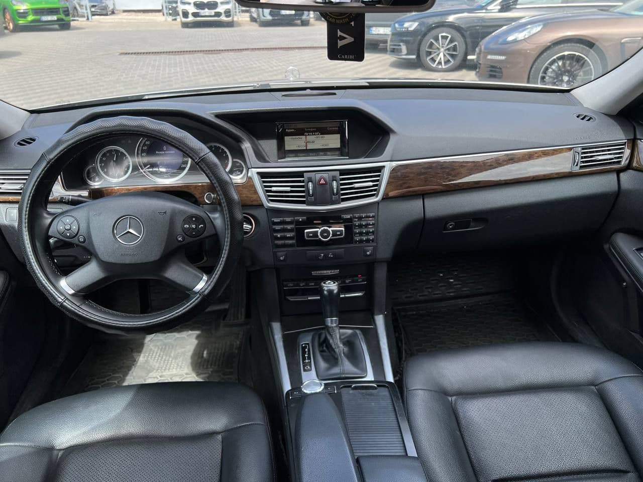 2012 Mercedes E 200 — Miniatură 8