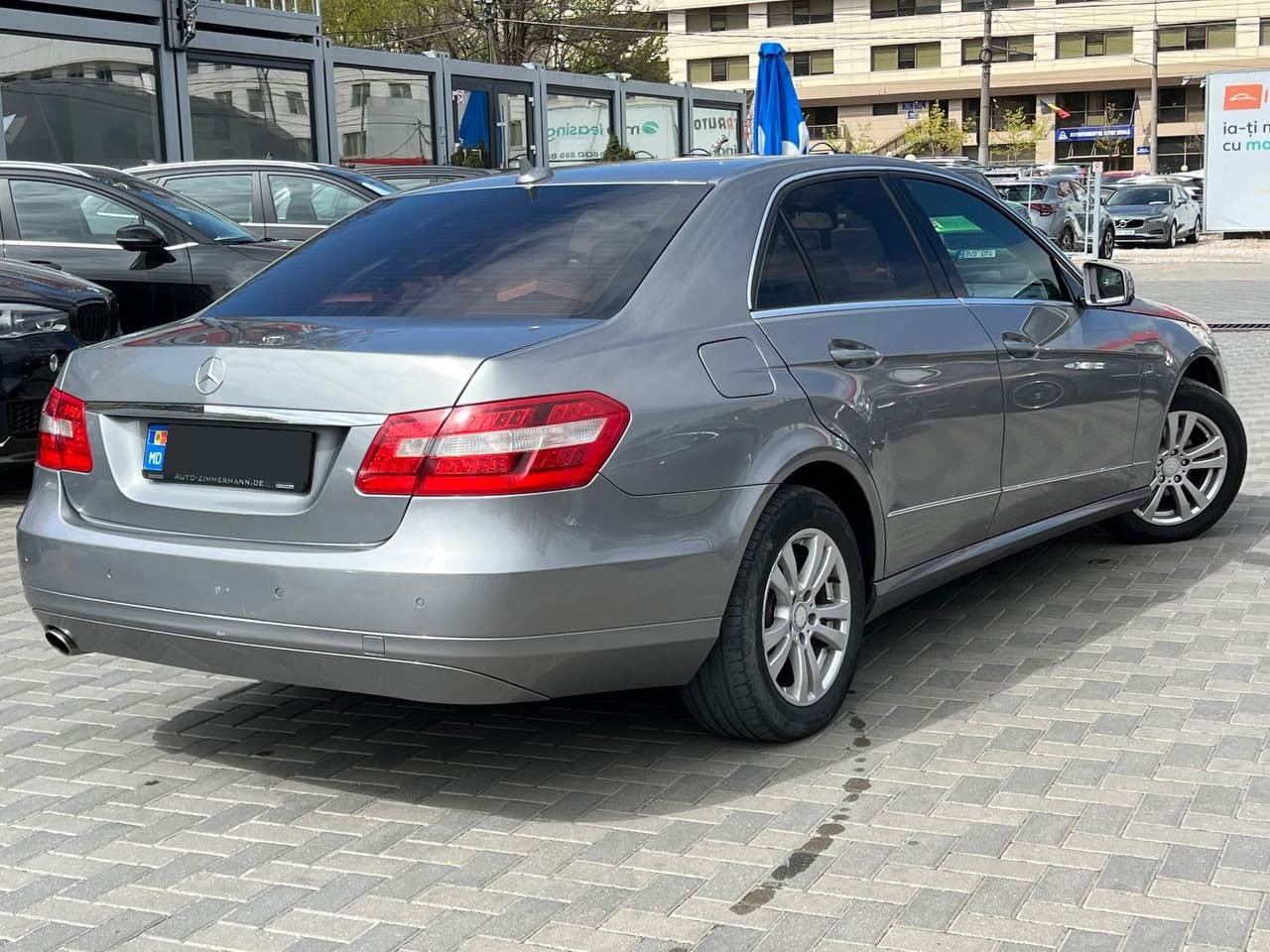2012 Mercedes E 200 — Miniatură 4