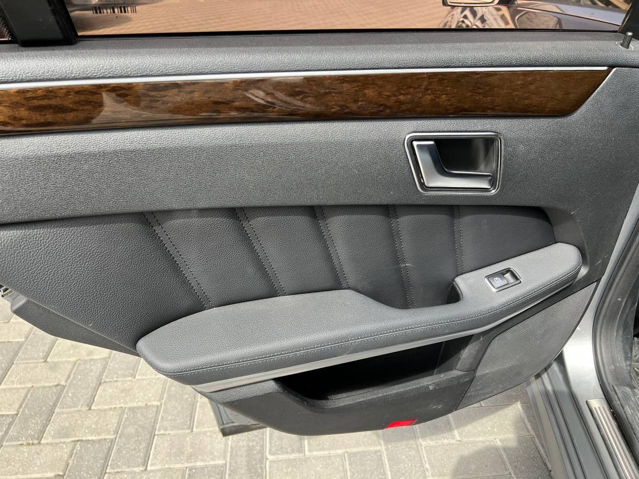 2012 Mercedes E 200 — Miniatură 16