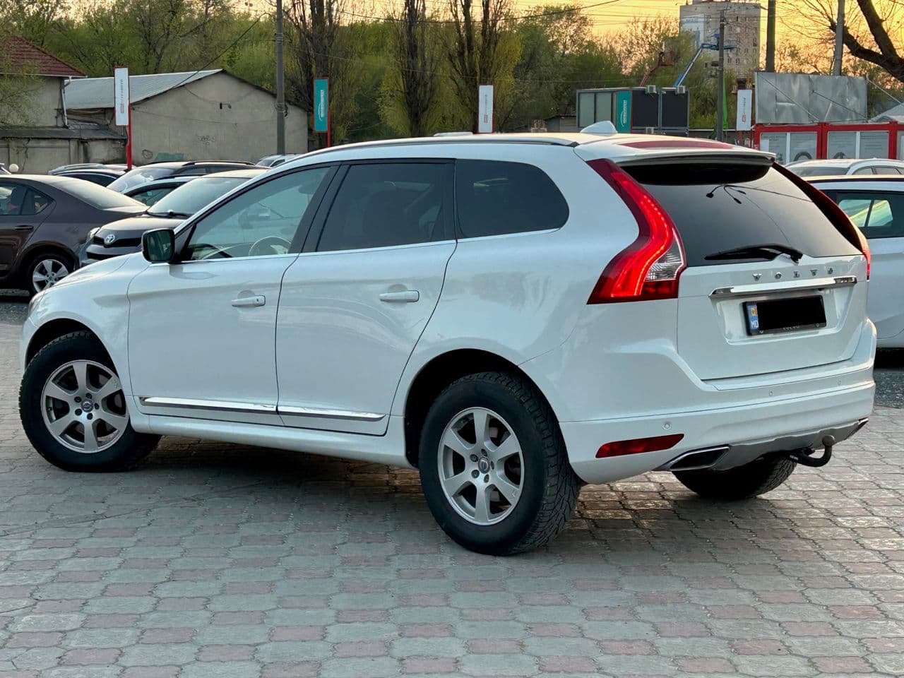 2016 Volvo XC 60 — Miniatură 3