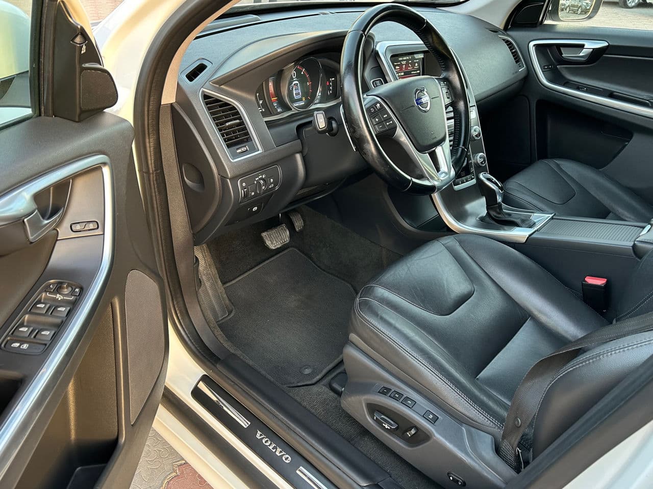 2016 Volvo XC 60 — Miniatură 5