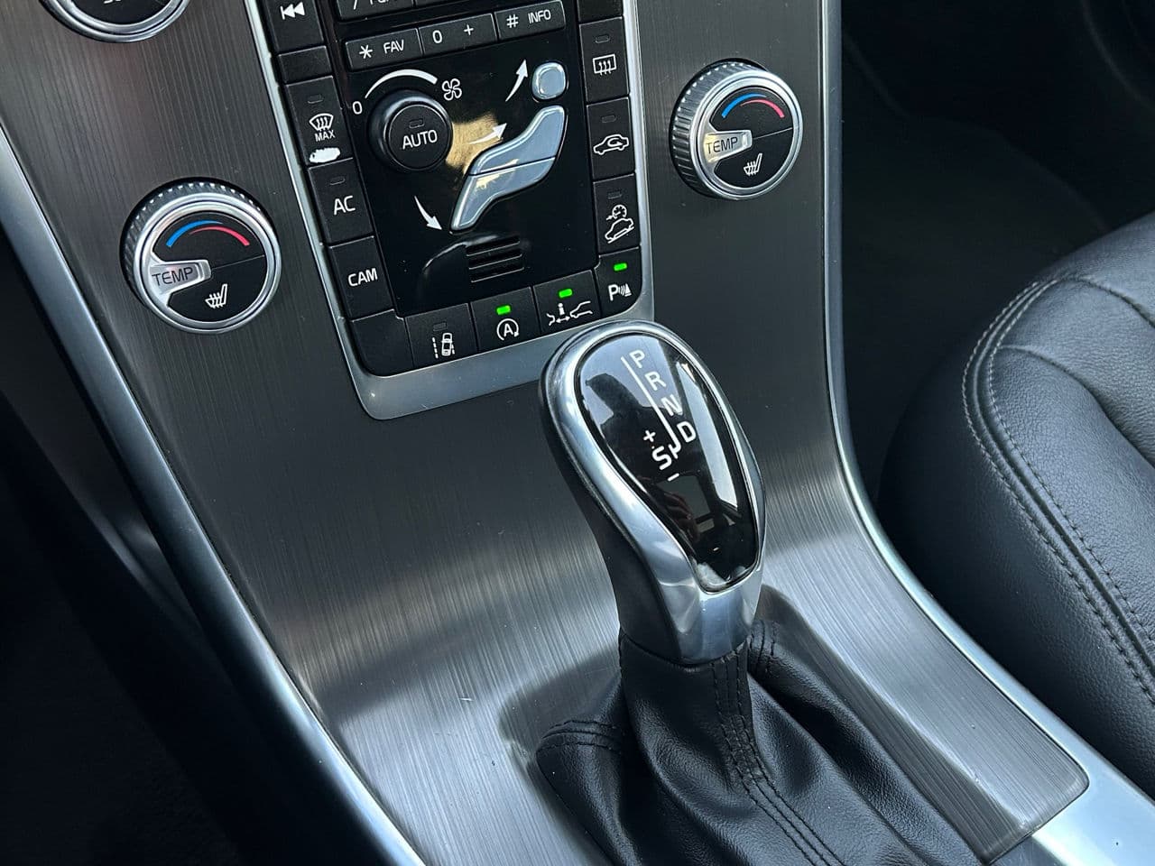 2016 Volvo XC 60 — Miniatură 16