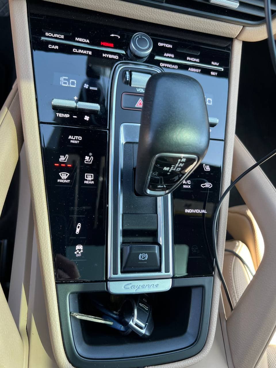 Porsche Cayenne E-Hybrid 2021 — Миниатюра 16