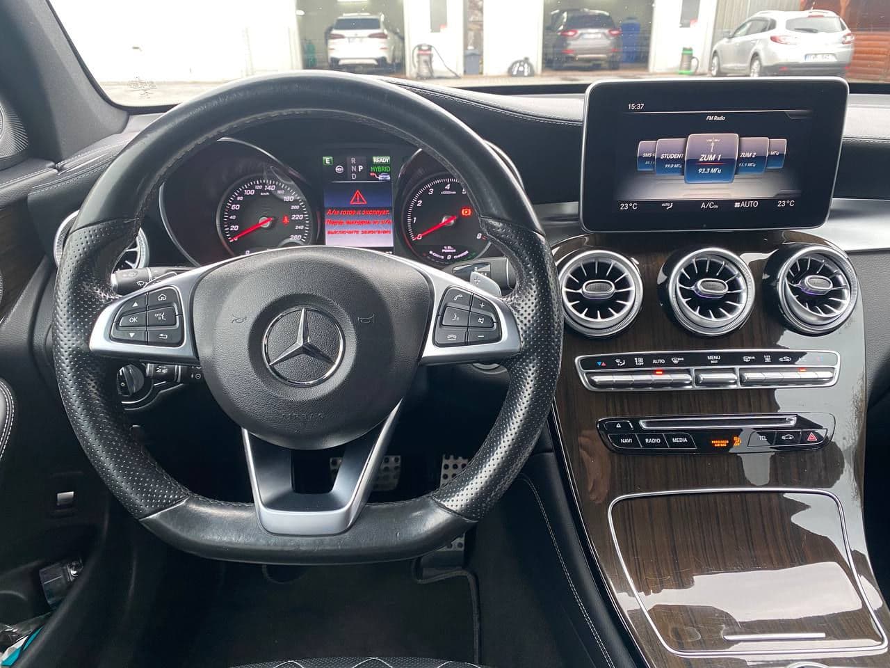 2016 Mercedes GLC 350e — Miniatură 10