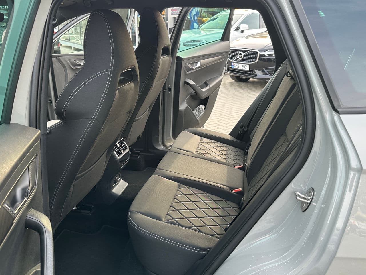 2020 Skoda Karoq — Miniatură 13