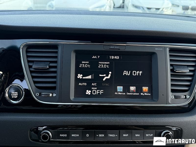 2018 Kia Carnival — Miniatură 9
