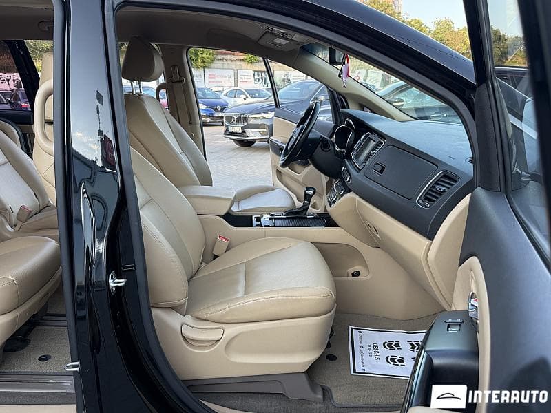 2018 Kia Carnival — Miniatură 18