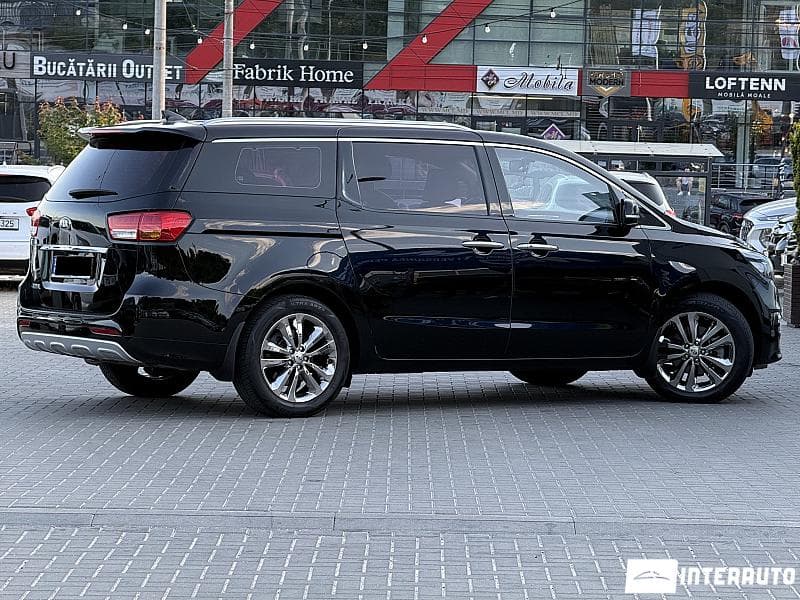 2018 Kia Carnival — Miniatură 3
