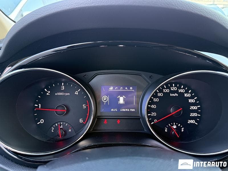 2018 Kia Carnival — Miniatură 8