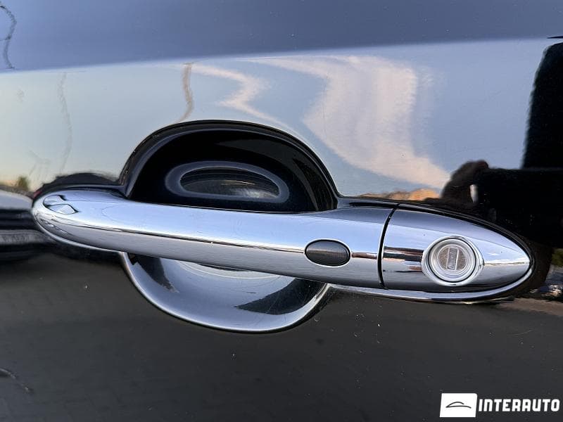 2018 Kia Carnival — Miniatură 20