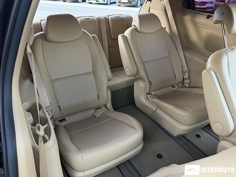 2018 Kia Carnival — Miniatură 17