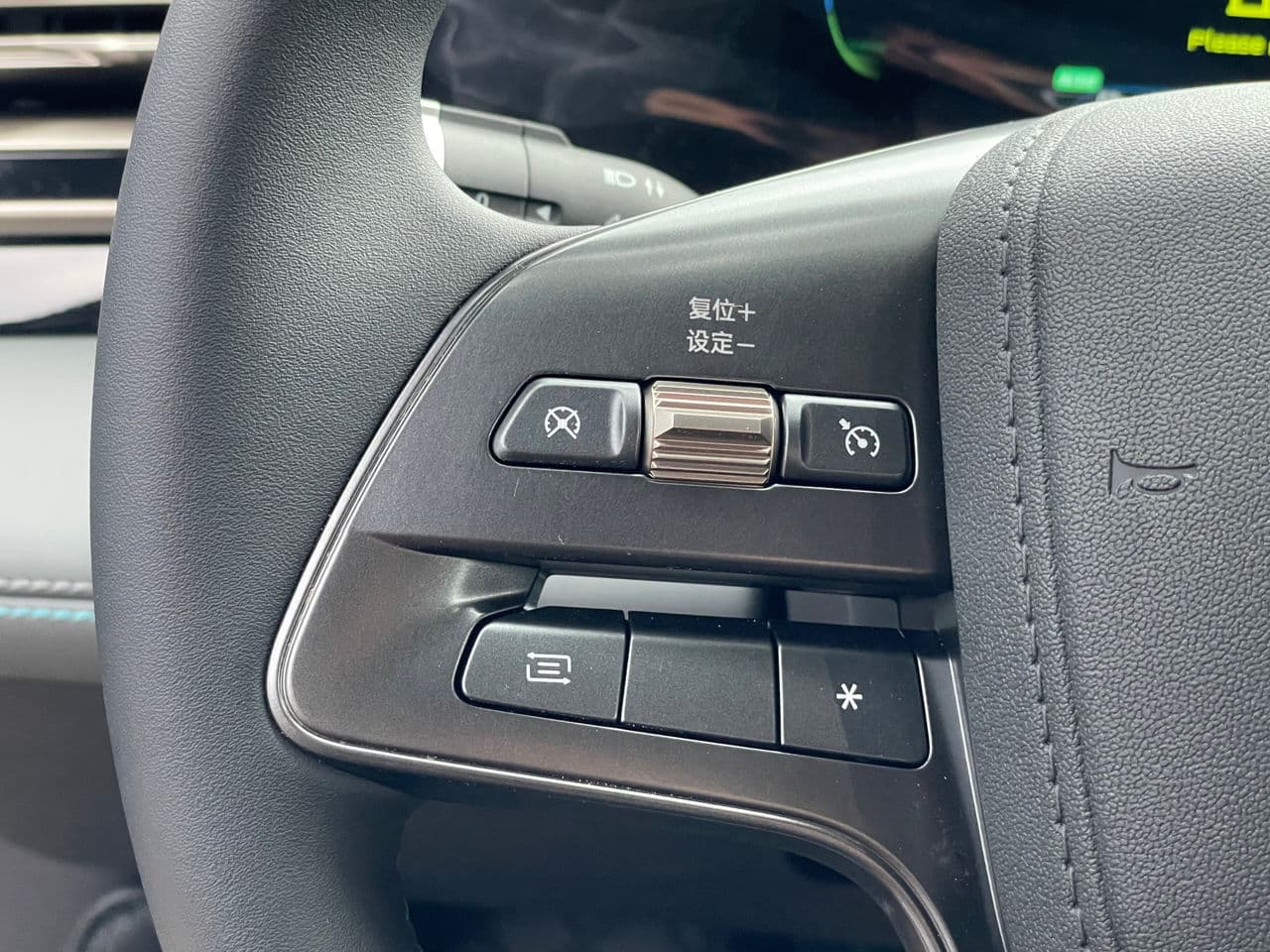 BYD Qin L 2024 — Миниатюра 9