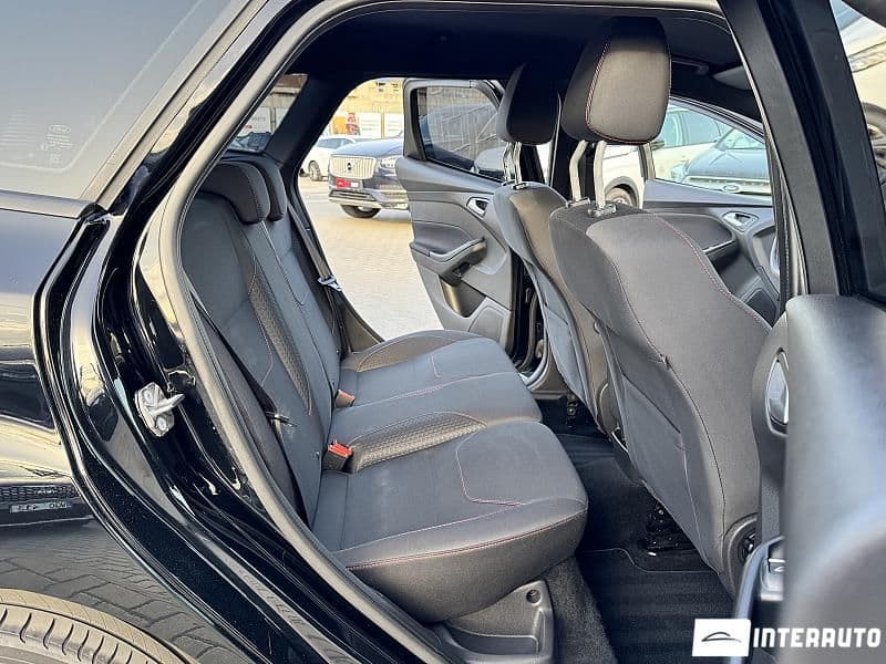 2018 Ford Focus — Miniatură 14