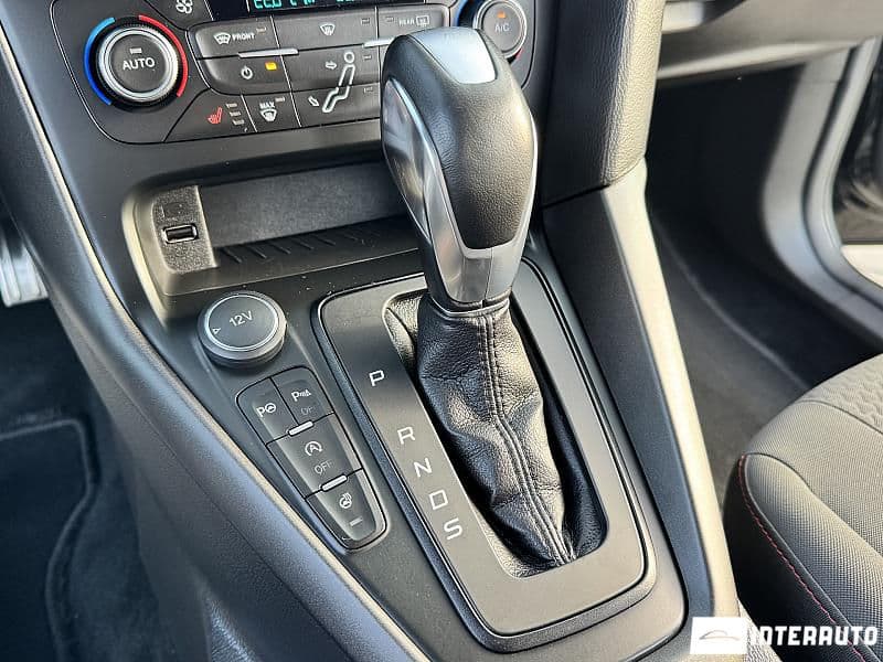 2018 Ford Focus — Miniatură 12