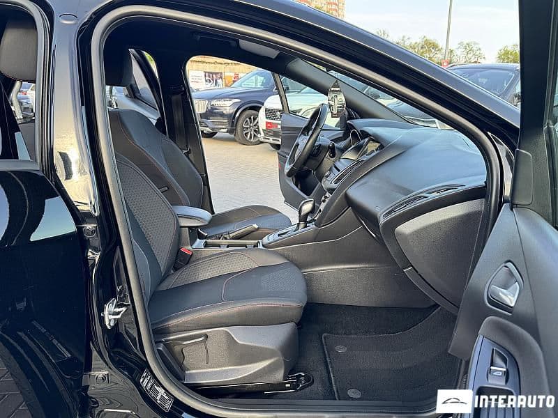 2018 Ford Focus — Miniatură 15