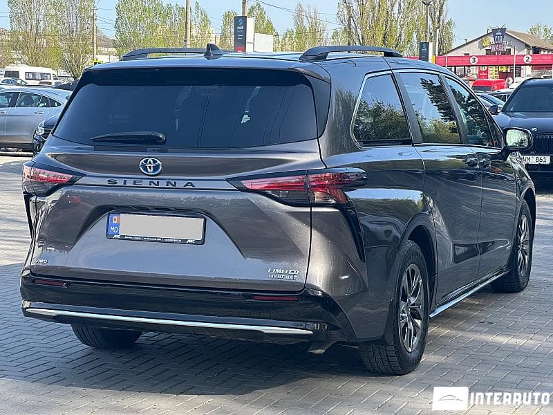 2021 Toyota Sienna — Miniatură 2