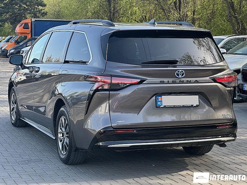 2021 Toyota Sienna — Miniatură 4