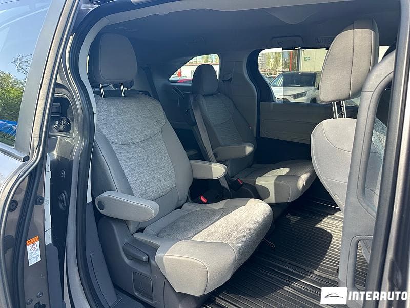 2021 Toyota Sienna — Miniatură 16