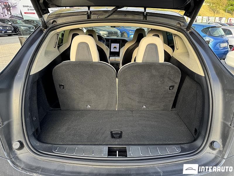 Tesla Model X 2018 — Миниатюра 13
