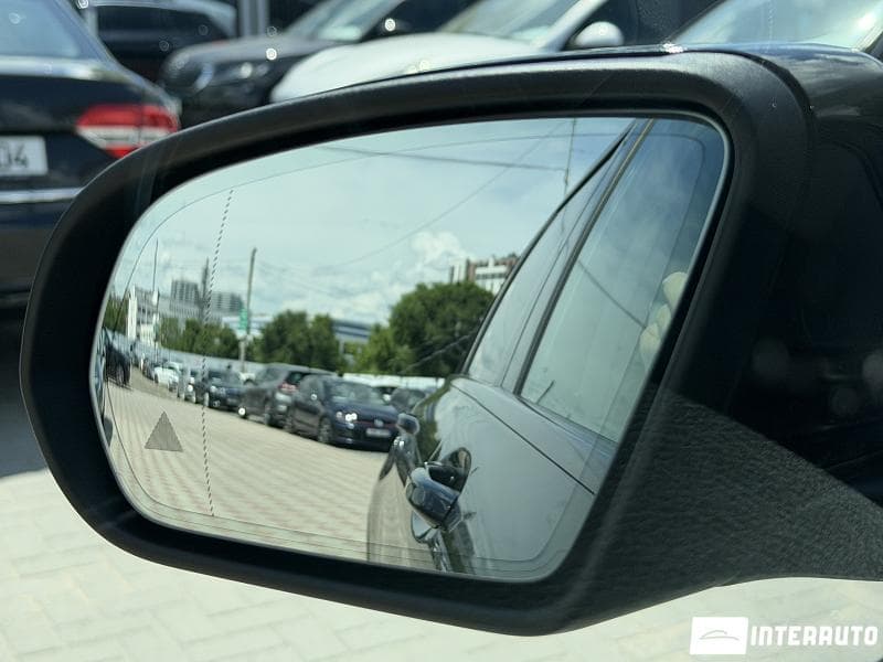 2020 Mercedes GLC 300e — Miniatură 5