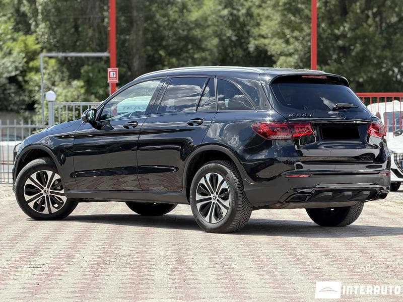 2020 Mercedes GLC 300e — Miniatură 3