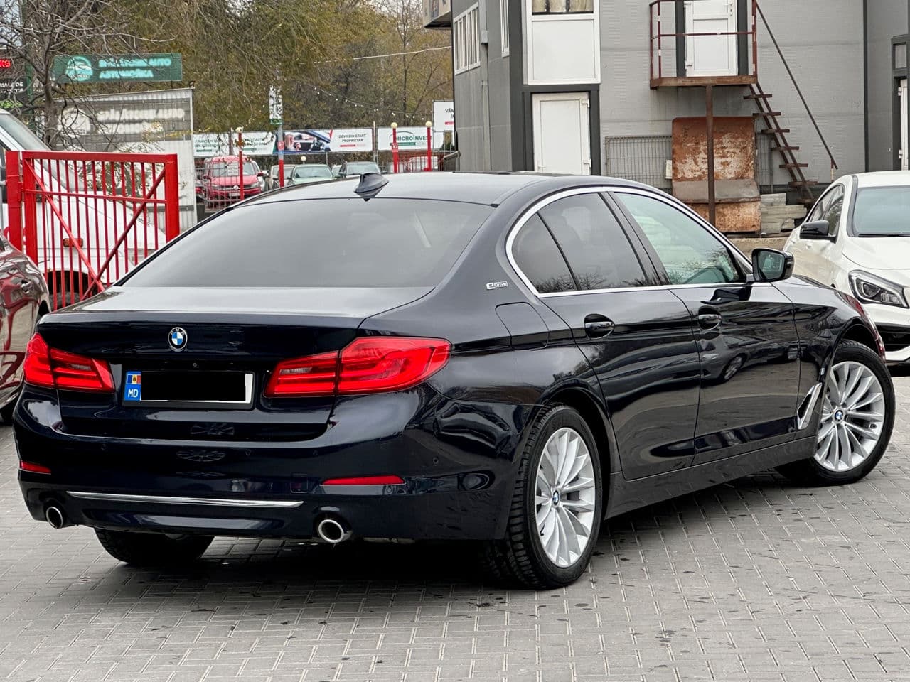 BMW 530e 2018 — Миниатюра 3